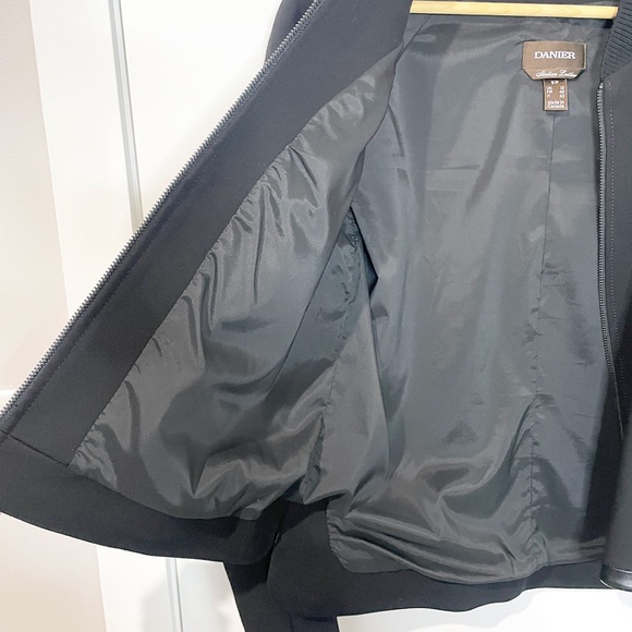 Danier Black Jersey Knit Blazer Sz S - Picture 9 of 15